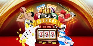 ငါးပစ်ဂိမ်း Fish Shooting ဂိမ်းကစားနေသော မြန်မာ ကစားသမား မိုဘိုင်းဖုန်းဖြင့်